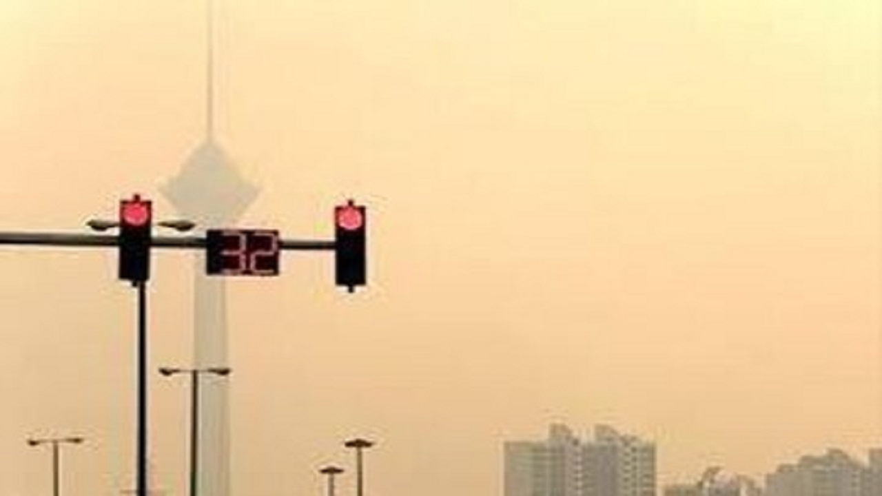 تمهیدات اورژانس استان تهران برای آلودگی هوا در میادین اصلی شهر