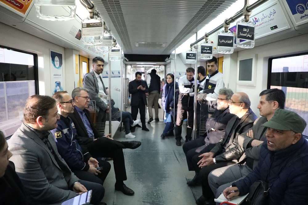 بازدید رئیس کمیسیون حمل‌ونقل و عمران شورای شهر تهران از مترو پرند