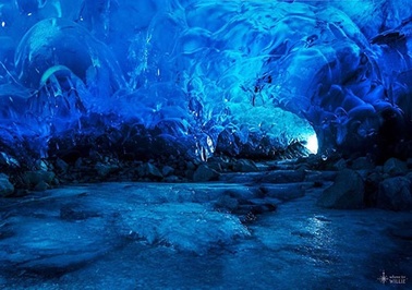 غارهای یخی مَندن هال، آلاسکا