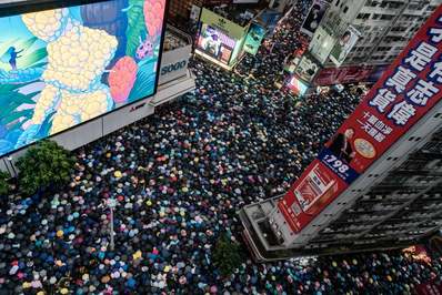معترضان حامی دموکراسی در خیابان‌های هنگ‌کنگ علیه لایحه بحث‌برانگیز استرداد مجرمین از ۹ ژوئن تظاهرات کردند./ هنگ کنگ