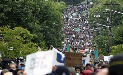 اعتراضات مردم در خیابان های سیاتل، واشنگتن در پی قتل جورج فلوید توسط پلیس مینیاپولیس